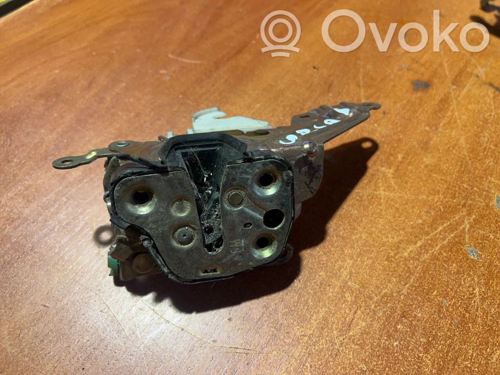 Opel Corsa B Etuoven lukko 