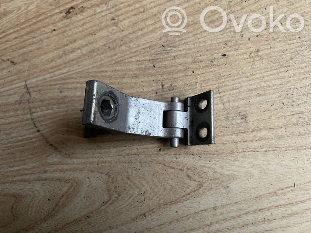 Audi 80 90 B3 Front door upper hinge 