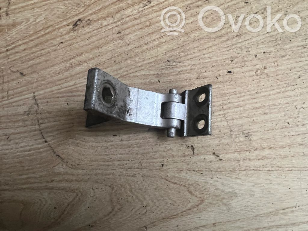 Audi 80 90 B3 Front door upper hinge 