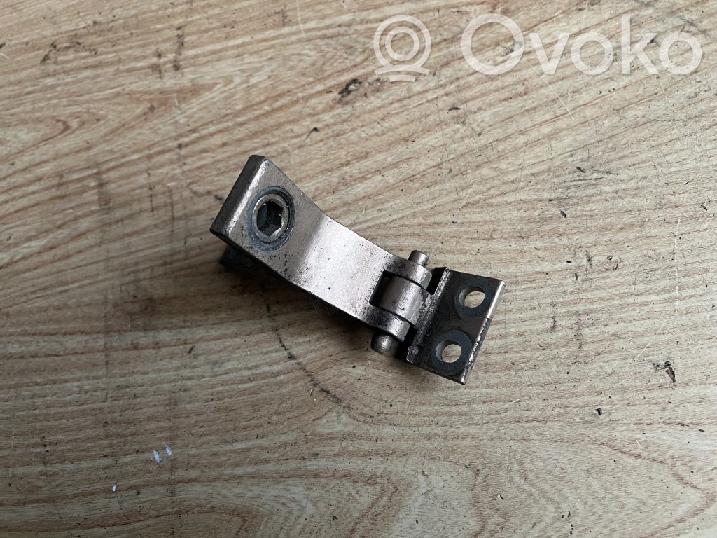 Audi 80 90 B3 Front door upper hinge 