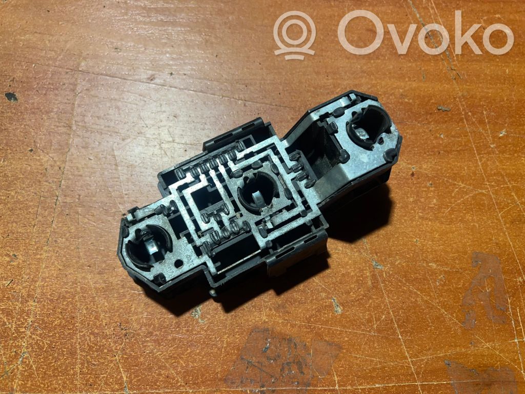 Volkswagen PASSAT B4 Wkład lampy tylnej 