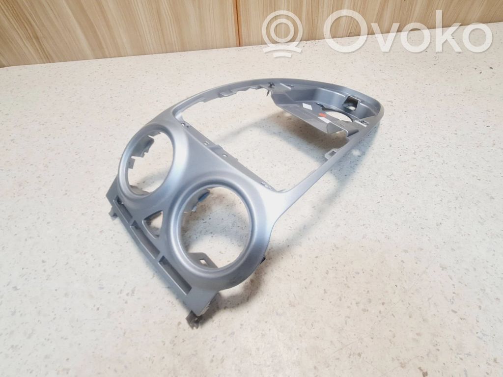 Opel Corsa D Panelės apdailos skydas (centrinis) 