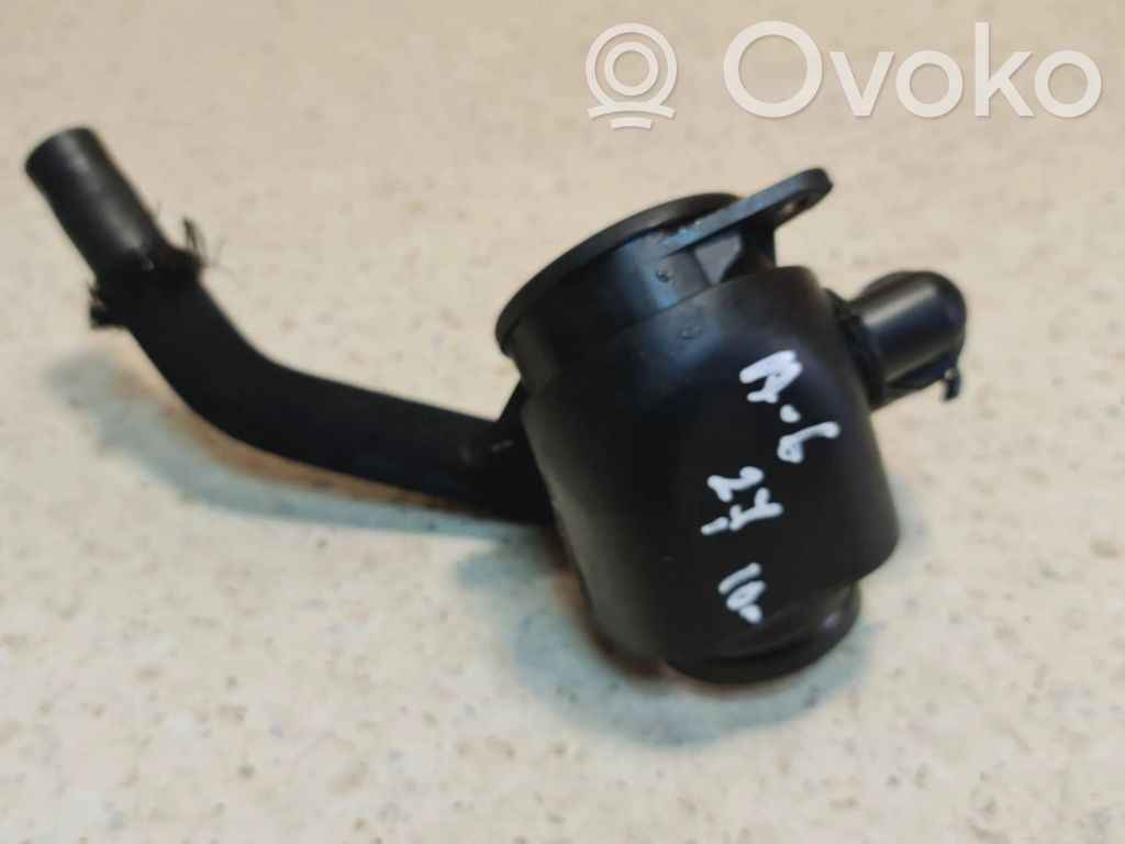 Audi A6 S6 C6 4F Turbo air intake inlet pipe/hose 