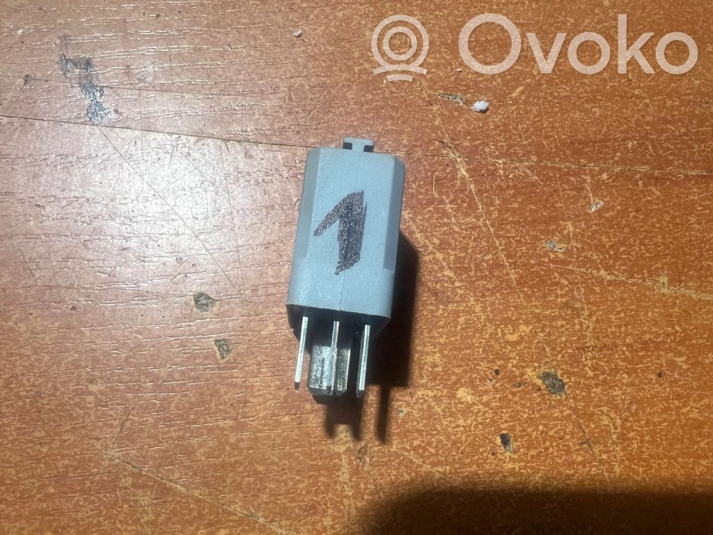 Opel Zafira B Other relay 