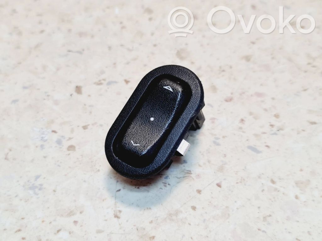 Opel Meriva A Electric window control switch 