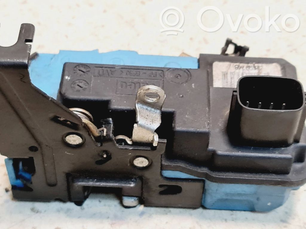 Volvo S60 Priekinė durų spyna 