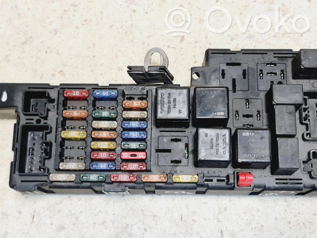 Volvo S60 Fuse module 