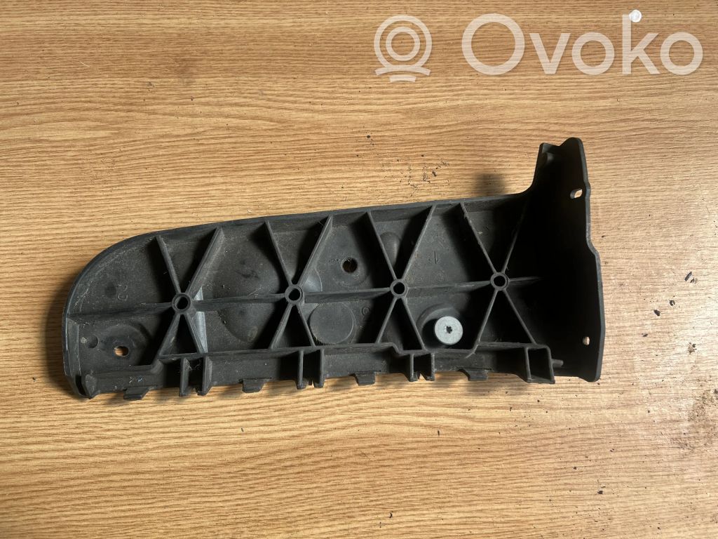 Audi A4 S4 B6 8E 8H Uchwyt / Mocowanie zderzaka tylnego 