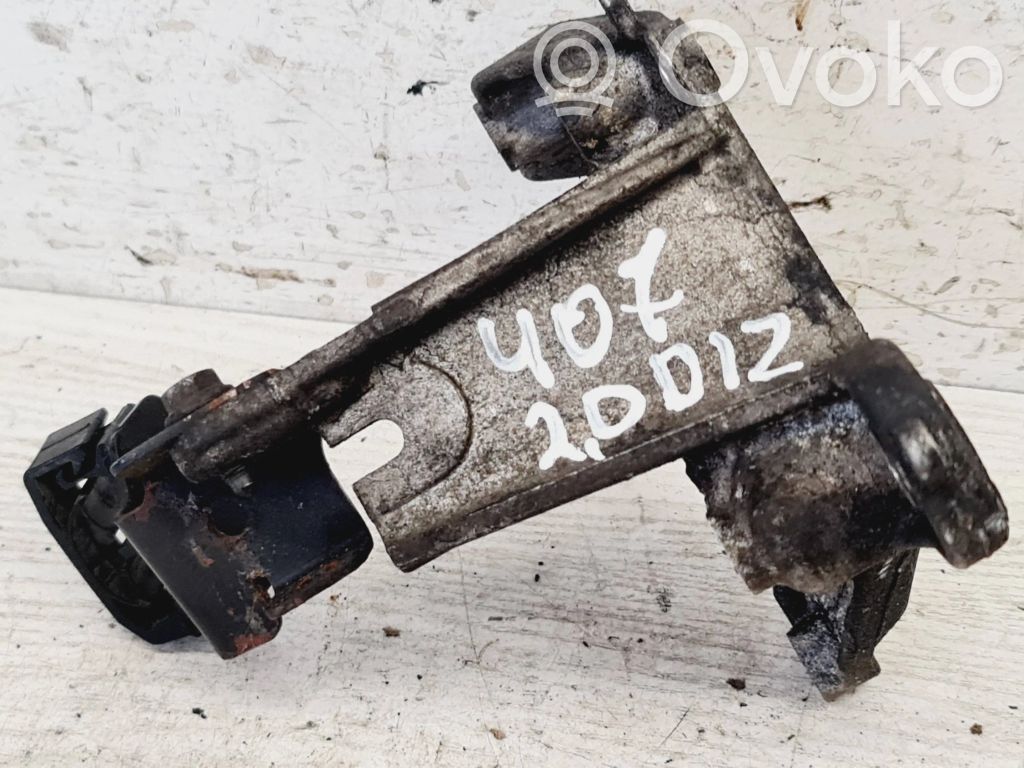 Peugeot 407 Engine mounting bracket 