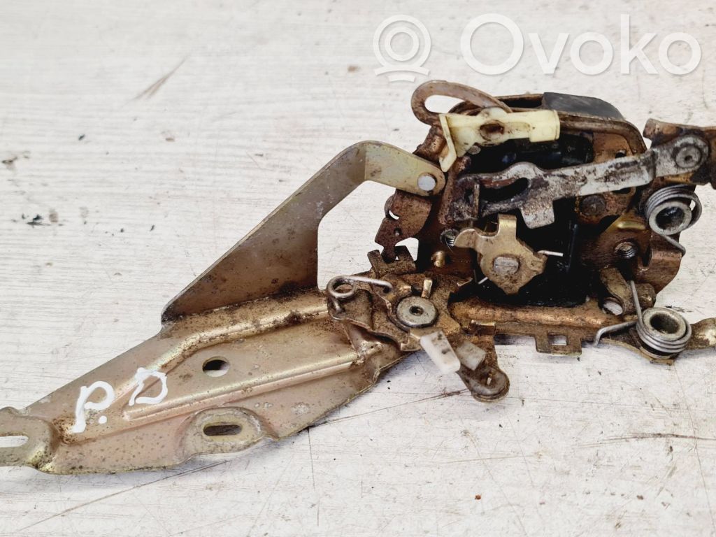 Opel Calibra Front door lock 