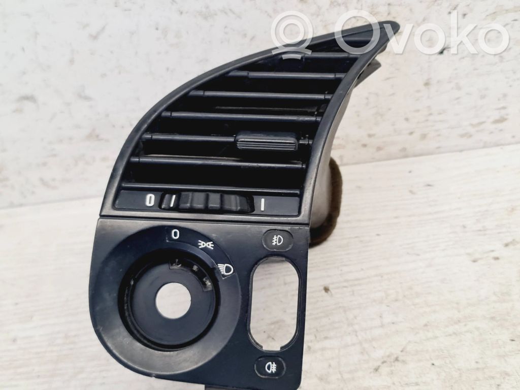 BMW 3 E36 Sānu gaisa režģis 