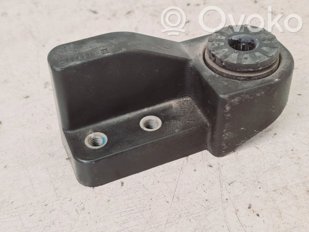 Opel Astra K Radiator mount bracket 
