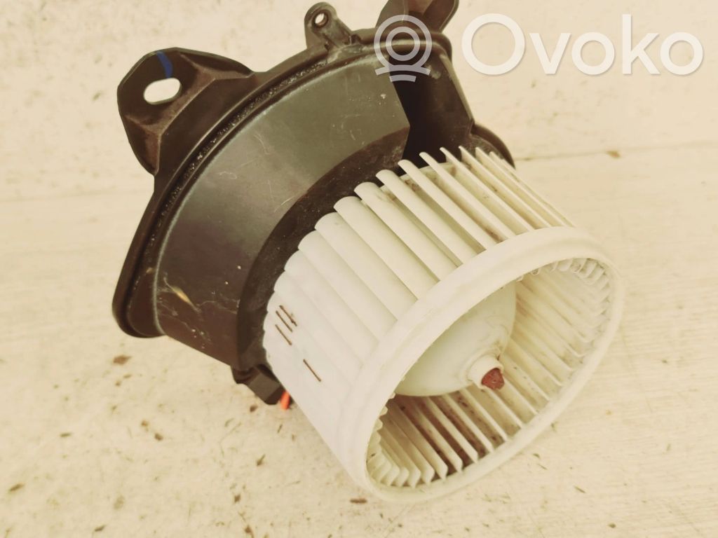 Opel Corsa D Lämmittimen puhallin 