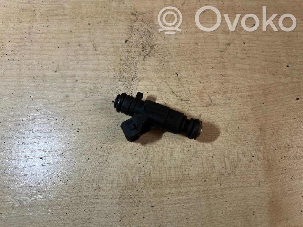 Opel Corsa C Inyector de combustible 