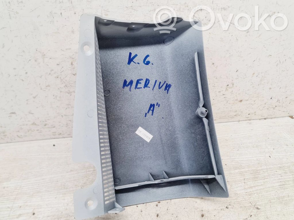 Opel Meriva A Rear/tail light trim molding 