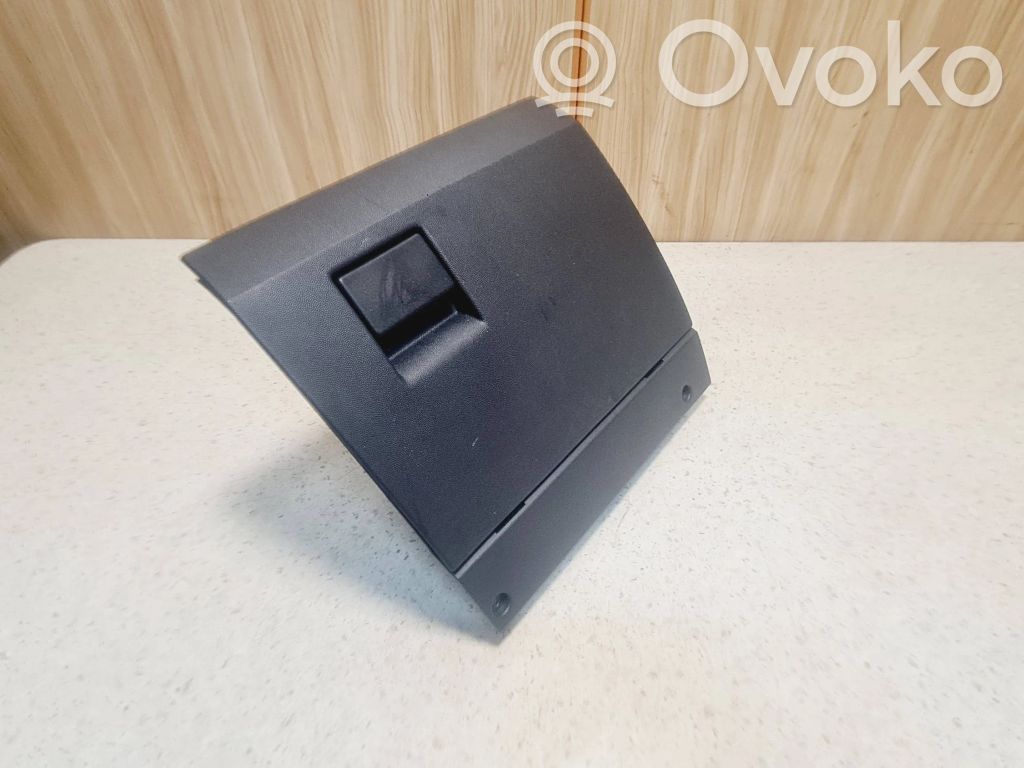 Opel Meriva A Daiktadėžės (bordačioko) komplektas 