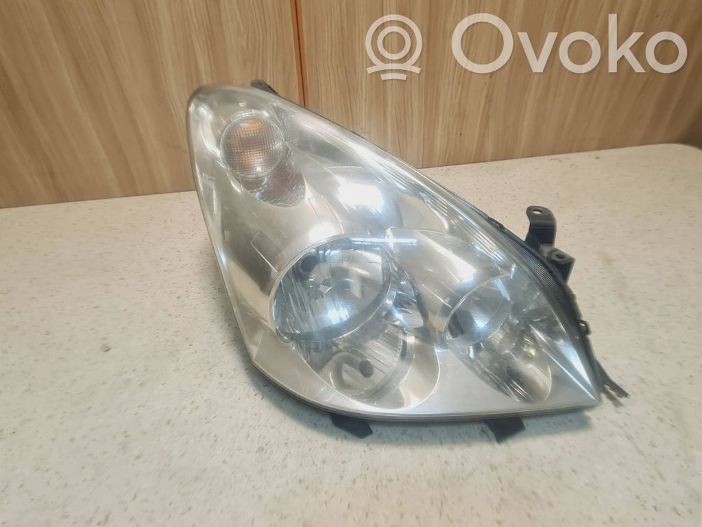 Toyota Corolla Verso AR10 Headlight/headlamp 