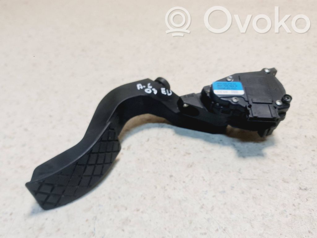 Audi A6 S6 C5 4B Gaspedal 