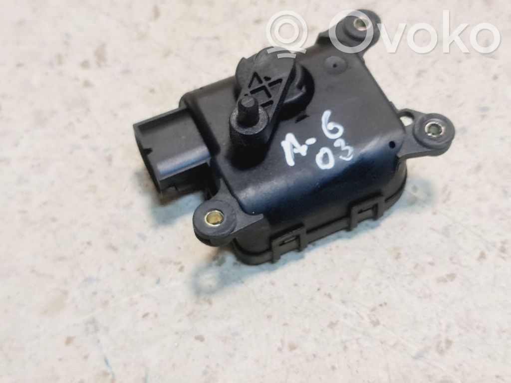 Audi A6 S6 C5 4B Silniczek nagrzewnicy 