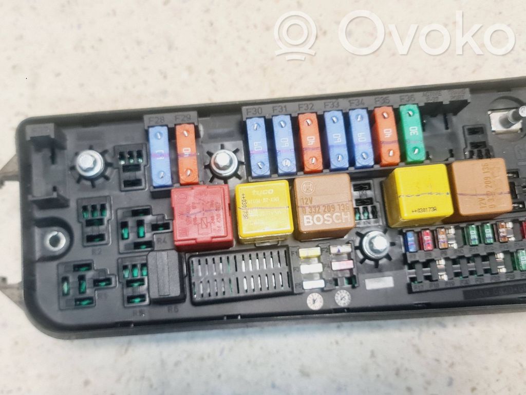 Opel Vectra C Fuse module 