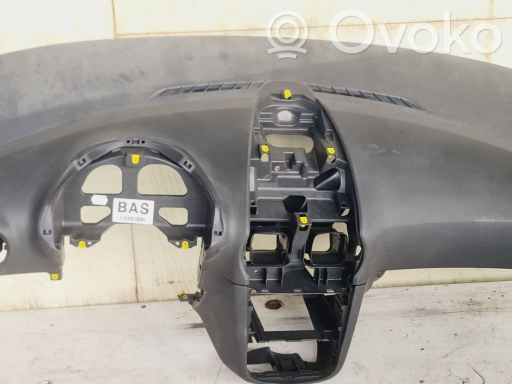 Opel Corsa D Панель 