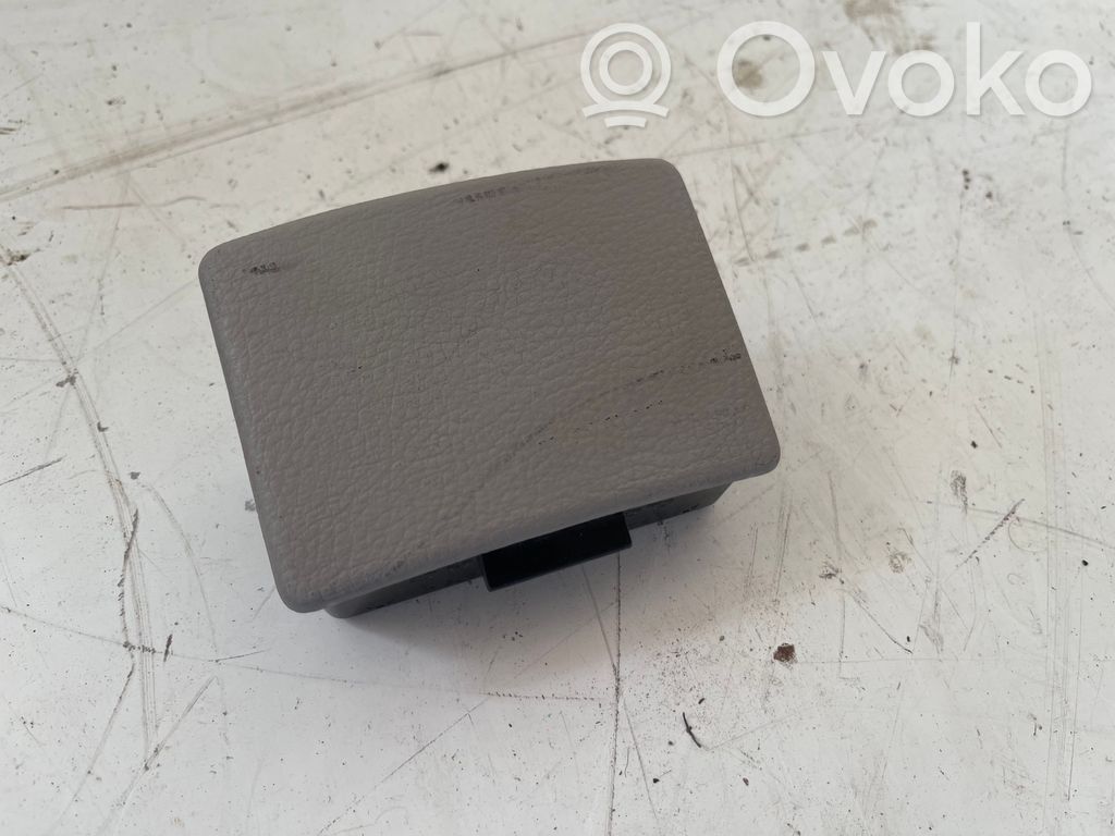 Mazda 6 Aschenbecher hinten 