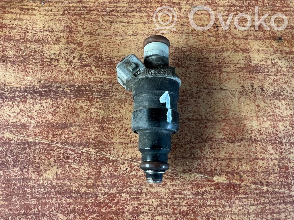 Audi A4 S4 B5 8D Inyector de combustible 