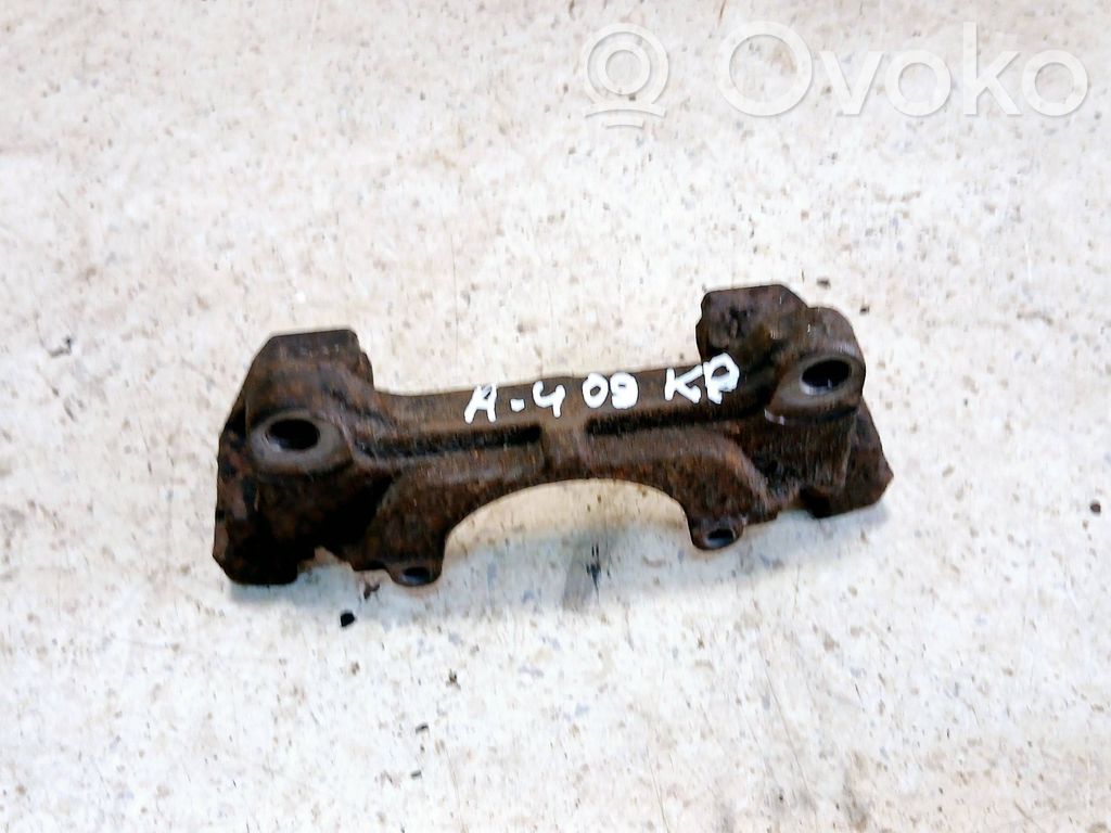 Audi A4 S4 B8 8K Etujarrun jarrusatulan kannatin 