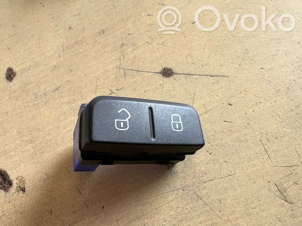 Volkswagen e-Up Central locking switch button 
