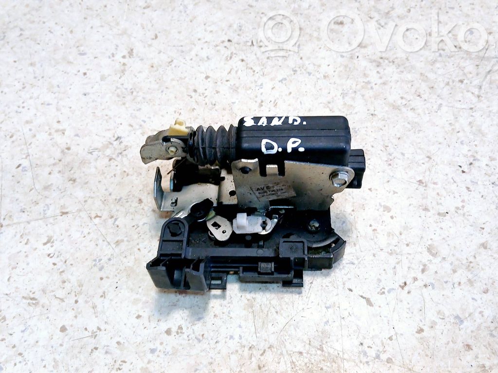 Dacia Sandero Front door lock 