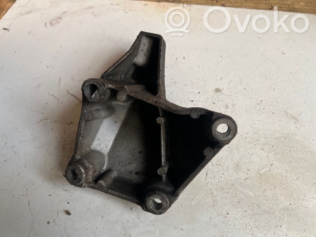 Audi A6 S6 C5 4B Engine mounting bracket 