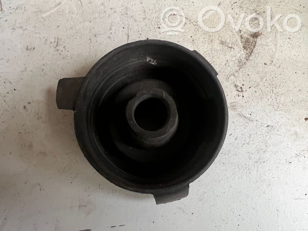 Osłona żarówki lampy przedniej   14282300