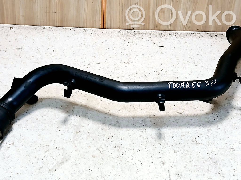 Volkswagen Touareg I Intercooler hose/pipe 