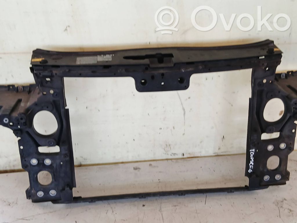 Volkswagen Touareg I Radiatoru panelis 