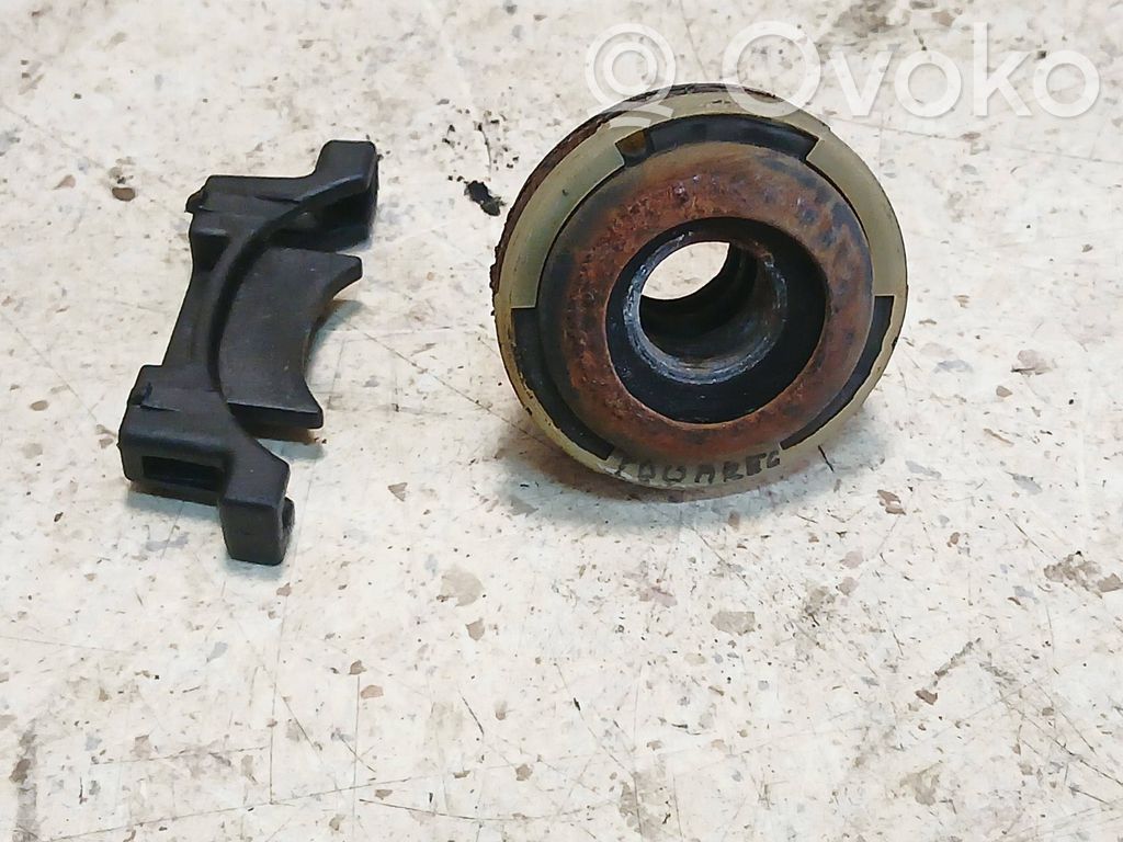 Volkswagen Touareg I Radiator mount bracket 