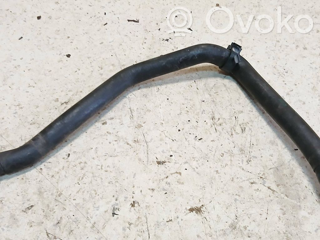 Volkswagen Touareg I Engine coolant pipe/hose 