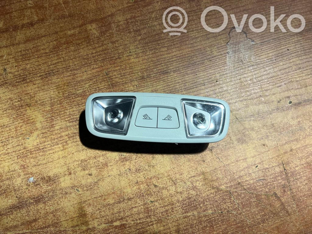 Audi A3 S3 8V Luz del asiento trasero 