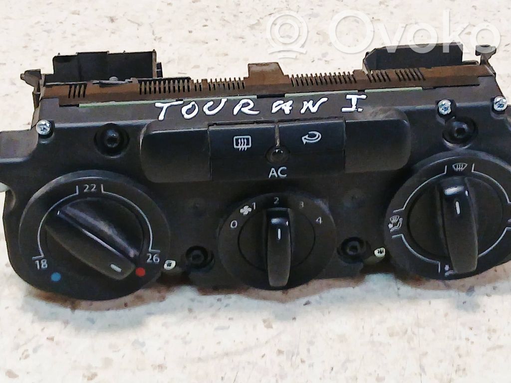 Volkswagen Touran I Climate control unit 