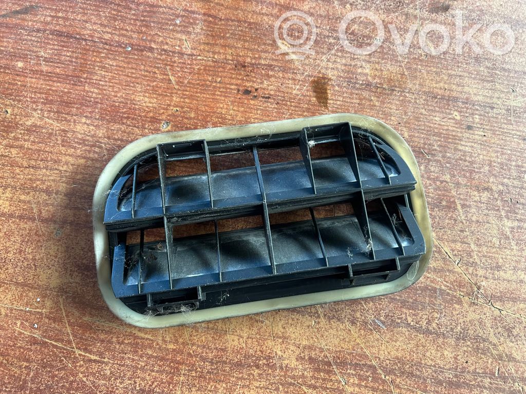 Volvo S40 Évent de pression de quart de panneau 