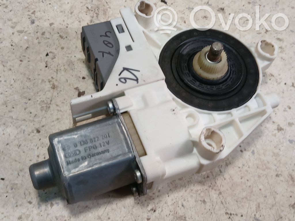 Peugeot 407 Rear door window regulator motor 