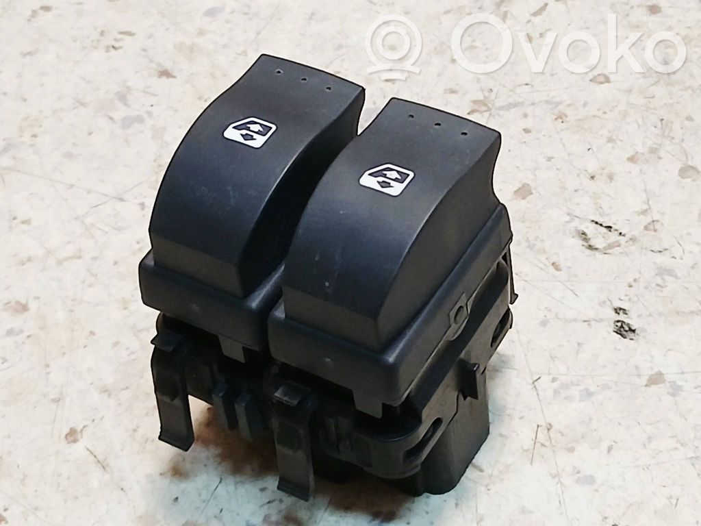 Renault Clio II Electric window control switch 