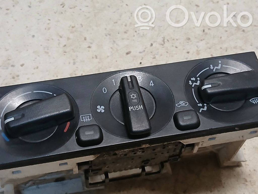 Mitsubishi Space Star Climate control unit 