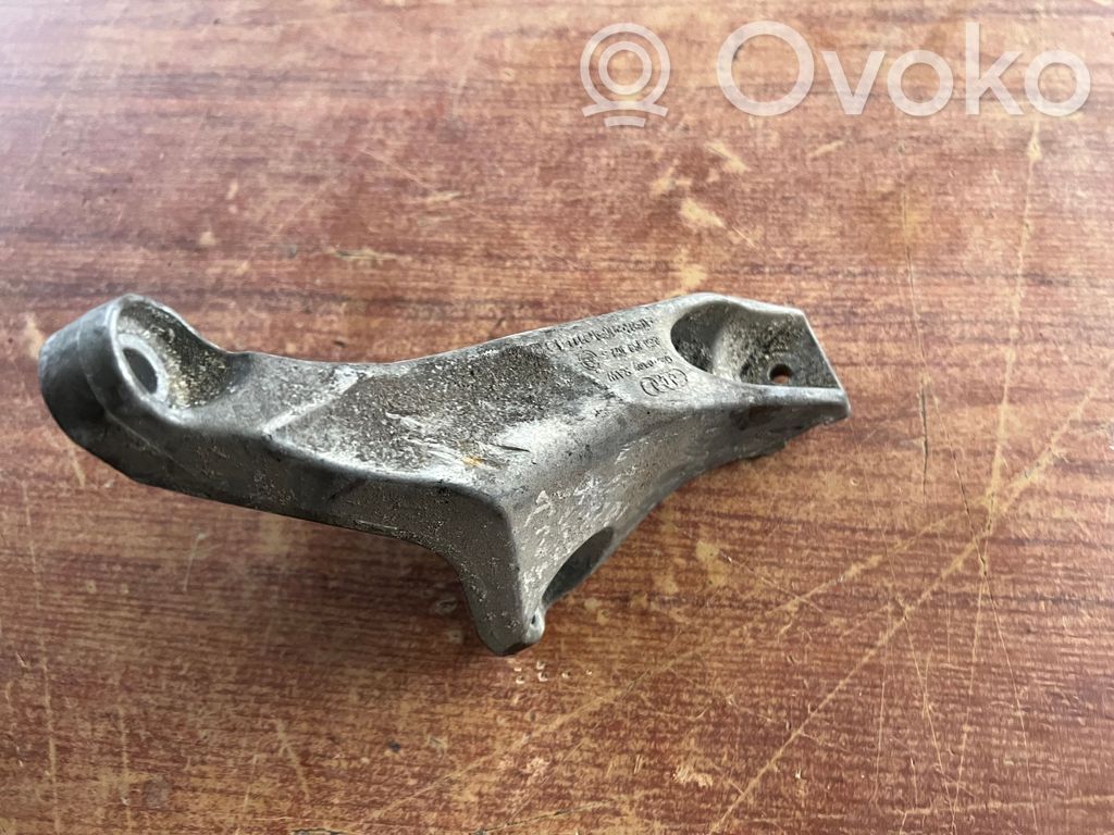 Audi A4 S4 B7 8E 8H Engine mounting bracket 