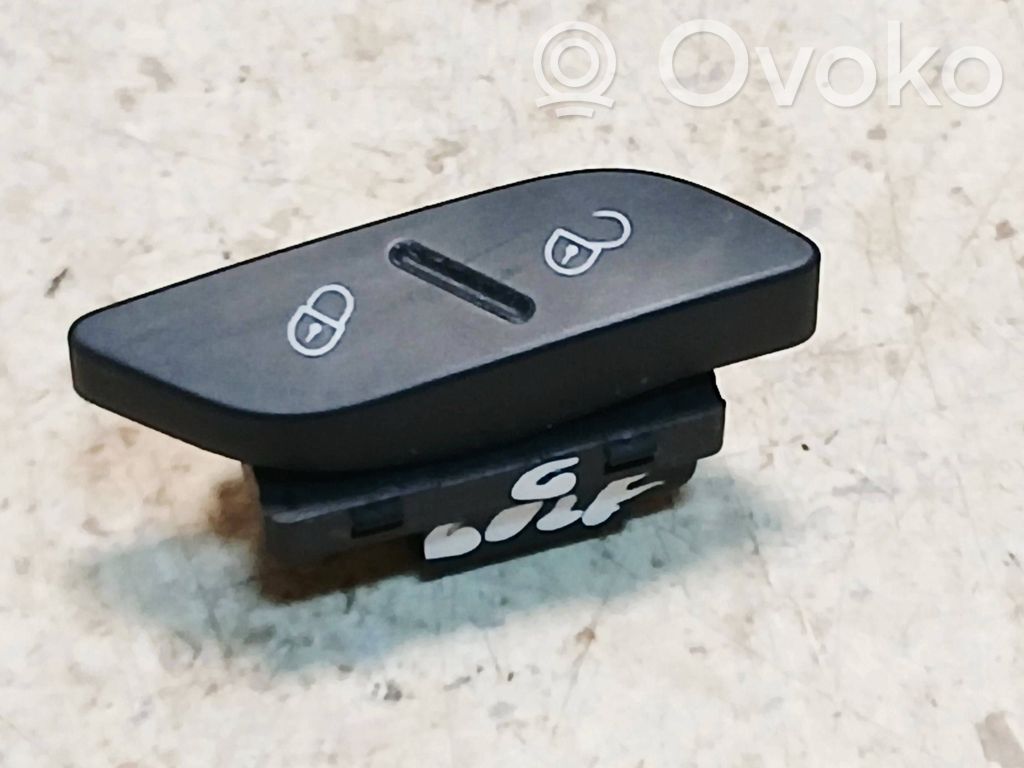 Central locking switch button   5K0962125