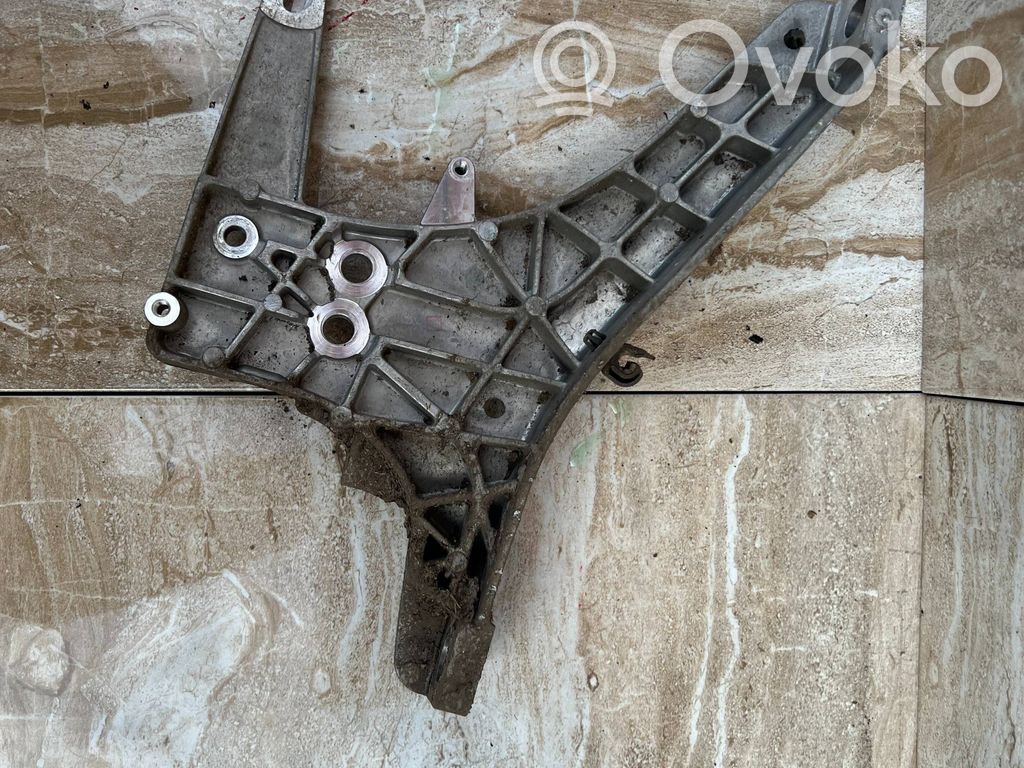 Volvo C40 Holder (bracket) 