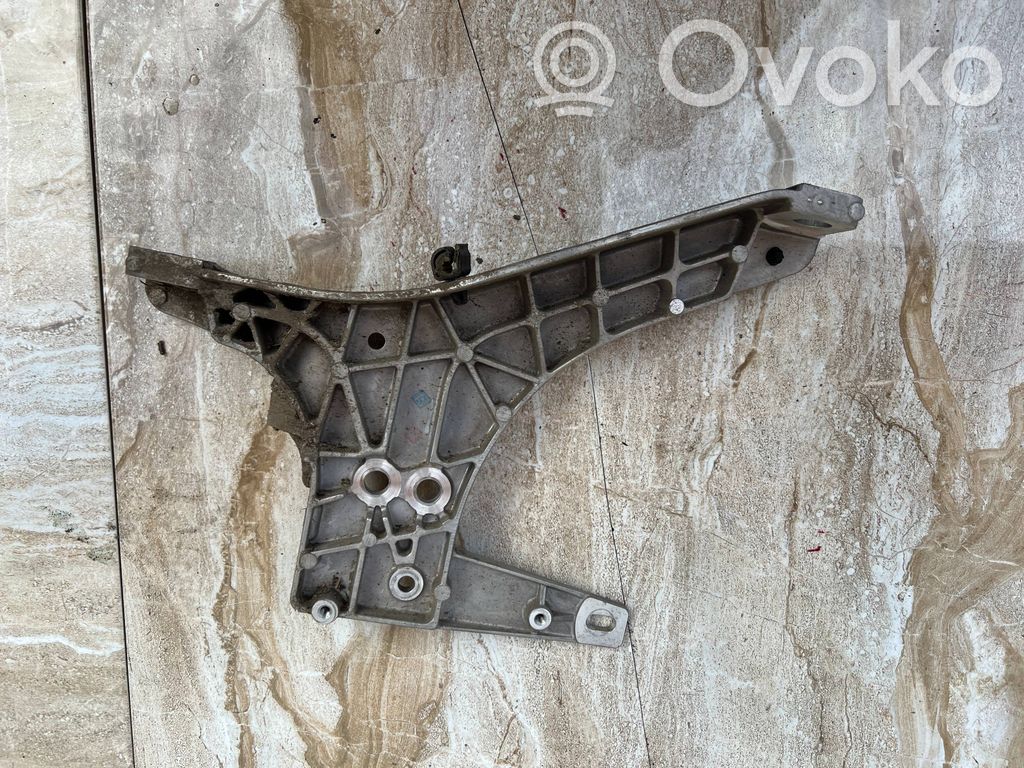 Volvo C40 Holder (bracket) 