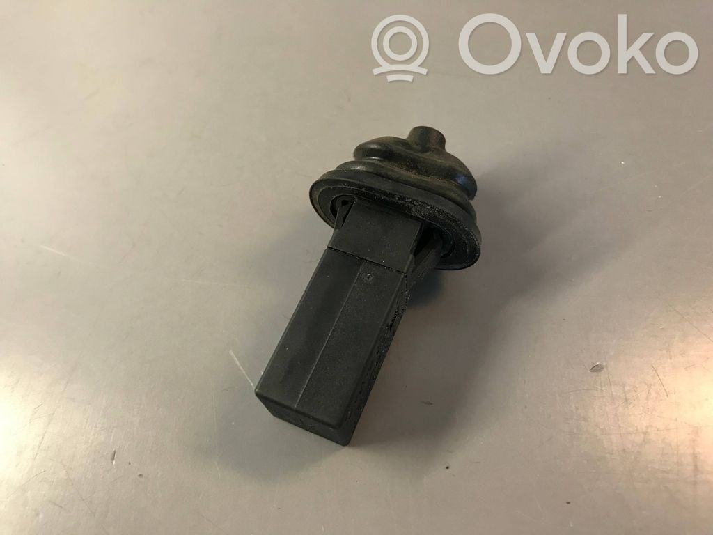 BMW X3 E83 Fuel tank cap lock 