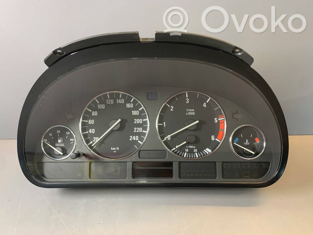 Geschwindigkeitsmesser Cockpit   8375675,621188375675,1100087357034