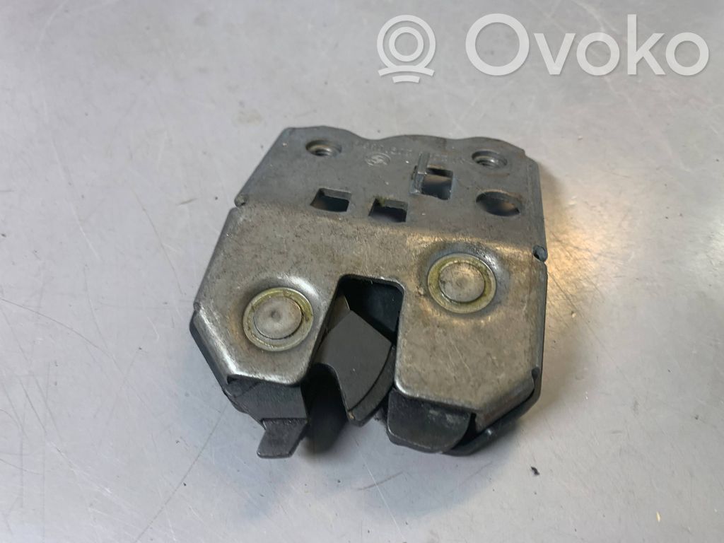 Seat back rest lock catch   8209035,52208209035