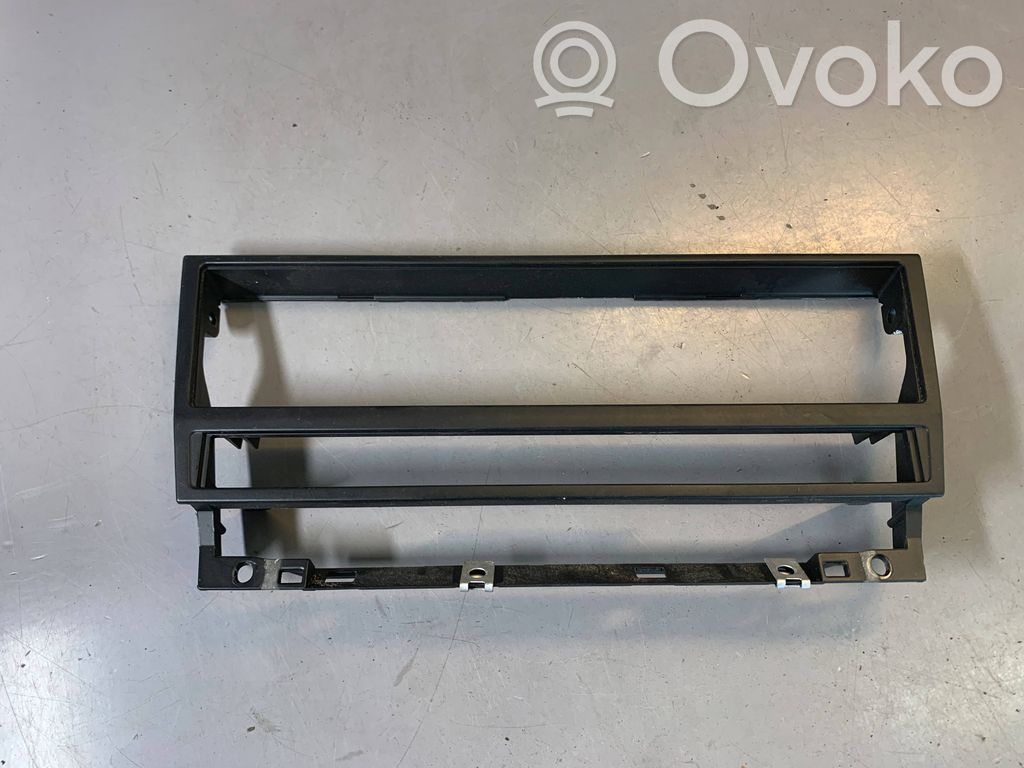 BMW 5 E39 Radio/GPS head unit trim 